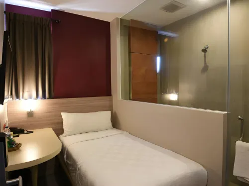 Mira Inn Rungkut Photos