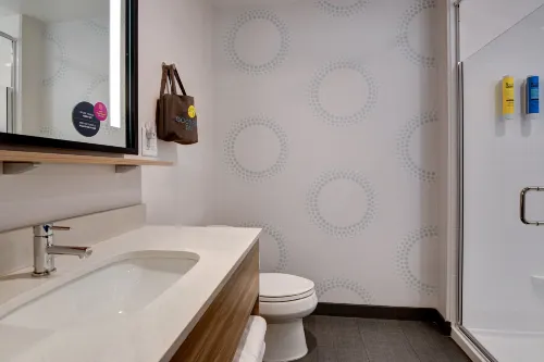Tru by Hilton Franklin Cool Springs Nashville Rooms Photos