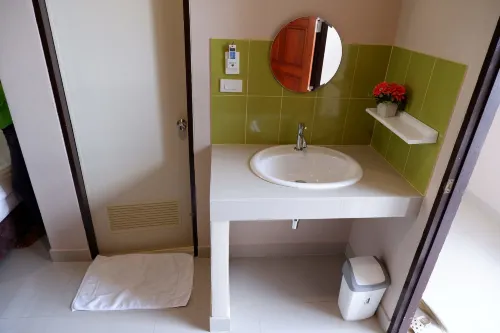 Kata Beachwalk Hotel and Bungalows Kamar Photos