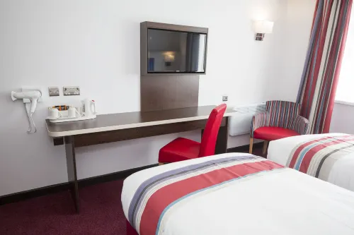Ramada by Wyndham Milton Keynes Rooms Photos