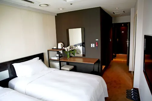 The Riverside Hotel Photos
