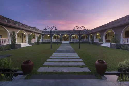 The Westlake Resort Jogja Eksterior Photos