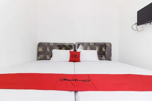 RedDoorz Near Sam Ratulangi Airport Manado Chambres Photos