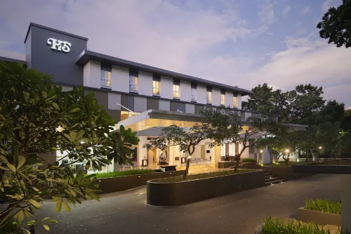 Hotel Santika Mataram Lombok Eksterior Photos