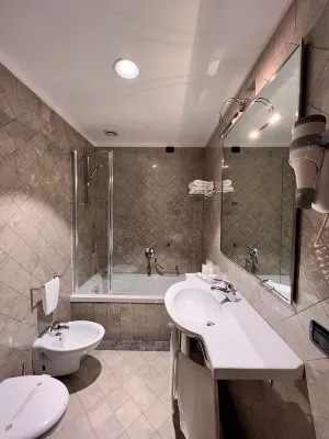 Best Western Hotel City Phòng Photos