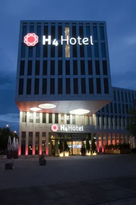 H4 Hotel München Messe Außen Photos