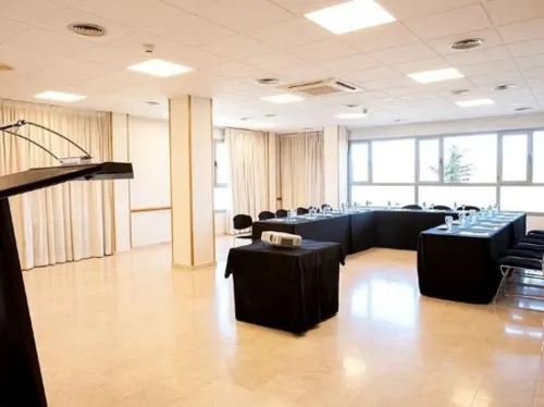 B&B HOTEL Barcelona Mollet Porta de Gallecs Espaces Affaires Photos
