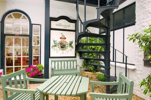 Marlborough Arms Aree comuni Photos