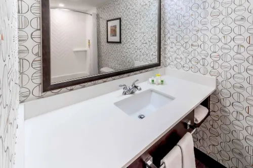 Holiday Inn & Suites Milwaukee Airport Chambres Photos