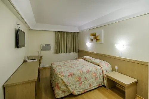 Hotel Golden Park Curitiba by Nacional Inn Camere Photos