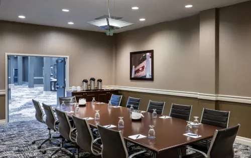 DoubleTree by Hilton Hotel Newark Airport Business Facilities Photos