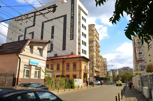 Uptown Residence Apartments Near Hotel Photos
