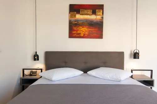Dunlin Hotel Rooms Photos