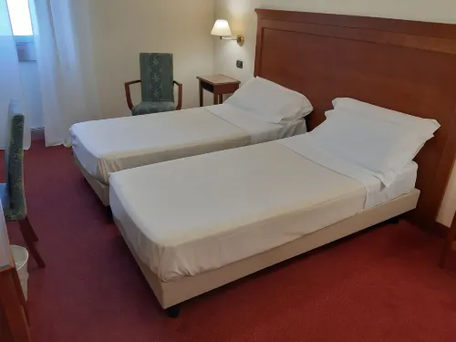 Hotel HR Camere Photos