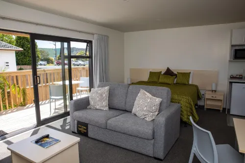 Peninsula Motel Photos