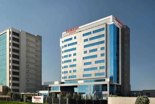 Ramada by Wyndham Erbil Gulan Street Экстерьер Photos