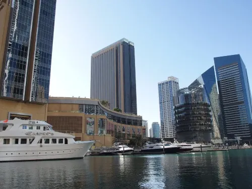 Media One Hotel Dubai Рядом с отелем Photos