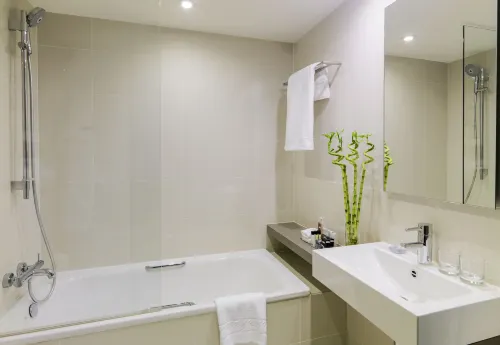 H10 London Waterloo Hotel Rooms Photos