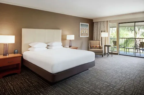 DoubleTree by Hilton Ontario Airport Rum Photos