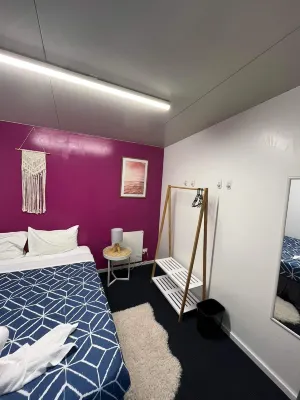 The Flaming Kiwi Backpackers Rooms Photos