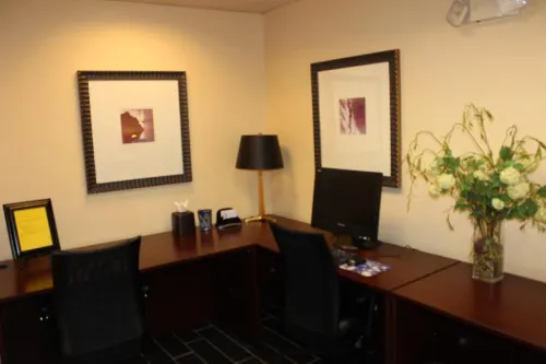 Holiday Inn Express & Suites Atlanta-Emory University Area Near Hotel Photos