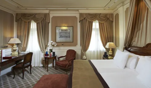 Hotel Fenix Gran Meliá - The Leading Hotels of the World Rooms Photos