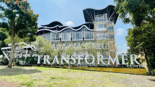 Transformer Center Hotel Esterni Photos