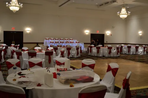 Ramada by Wyndham State College Hotel & Conference Center Restauration Photos