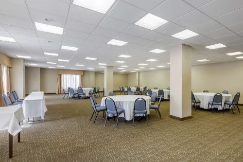 Best Western Naples Plaza Hotel Business Facilities Photos
