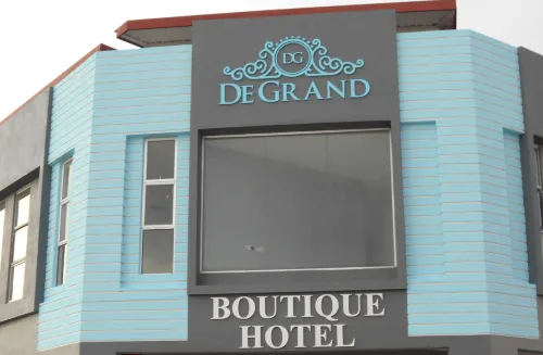 Pi Grand Hotel Esterni Photos