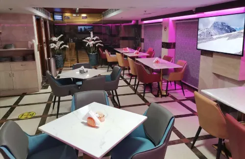 Saffron Hotel Dining Photos