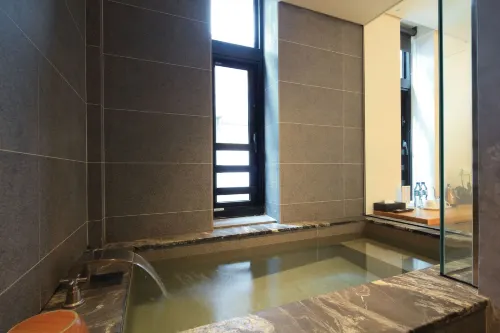 Water House Rooms Photos