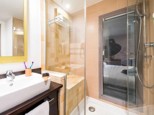 ibis Styles Nice Vieux Port Chambres Photos