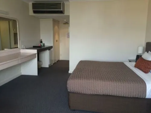 Comfort Hotel Adelaide Meridien Photos