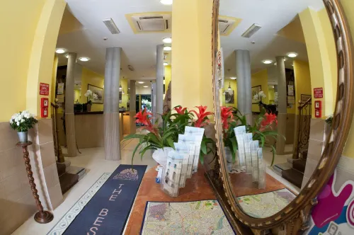 The Best Hotel Area Publik Photos