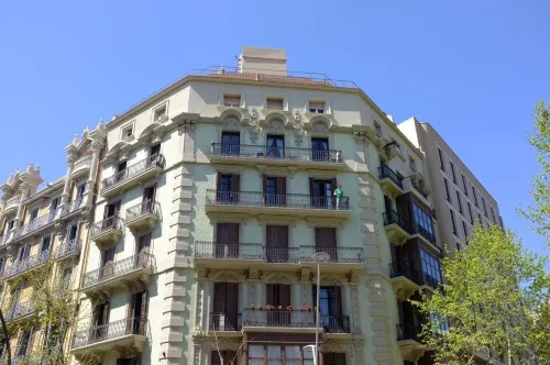 Som Nit Triomf Exterior Photos