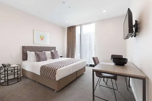 Ramada Suites by Wyndham, Victoria Street West Rooms Photos
