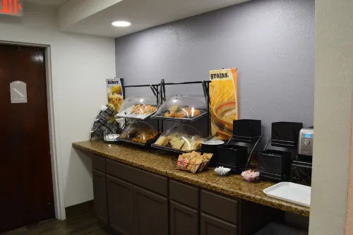 Microtel Inn & Suites by Wyndham BWI Airport Baltimore Mahlzeiten Photos