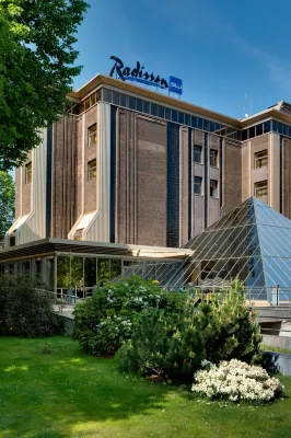 Radisson Blu Ridzene Hotel, Riga Exterior Photos