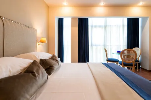 Best Western Plus Embassy Hotel Photos