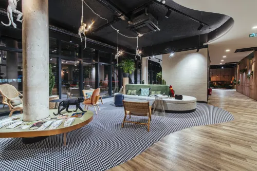 Hôtel ibis Budget Rouen Centre Rive Gauche Espaces publics Photos