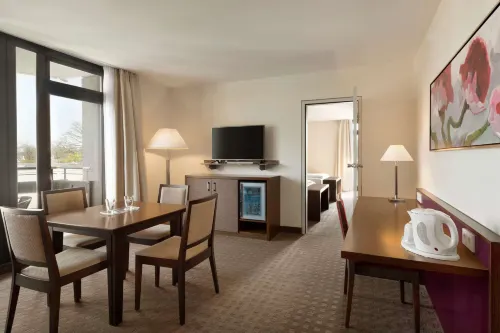Ramada by Wyndham Nuernberg Parkhotel Photos