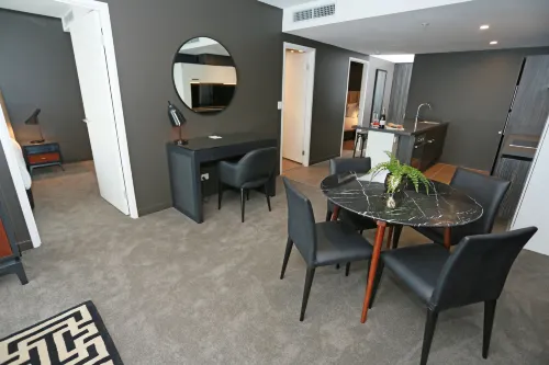 Alex Perry Hotel & Apartments Rooms Photos
