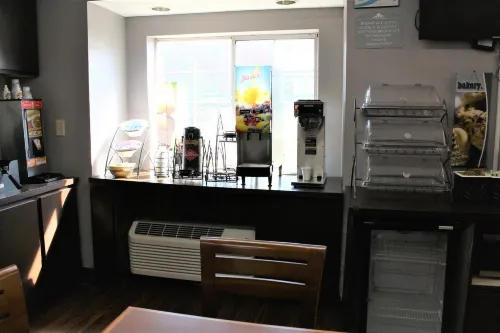 Microtel Inn & Suites by Wyndham Atlanta Airport Ăn uống Photos