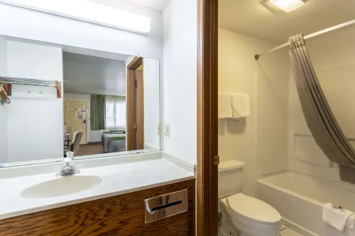 Rodeway Inn Camere Photos