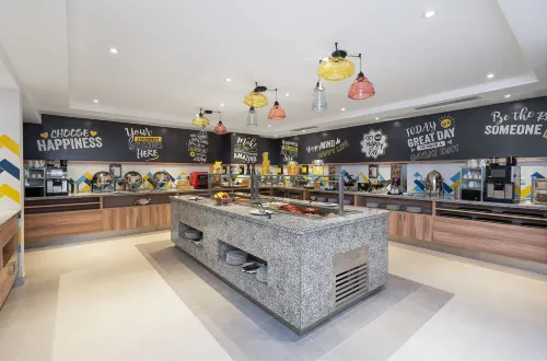 Hampton by Hilton Dubai Al Barsha Dining Photos