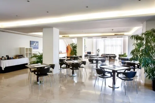 B&B HOTEL Barcelona Mollet Porta de Gallecs Spisning Photos