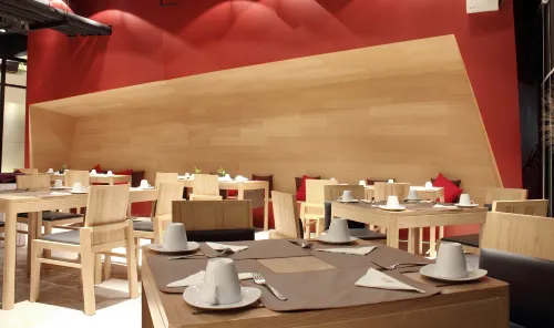 The Now Hotel Restauration Photos