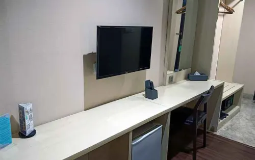 Hotel California Bandung Rooms Photos