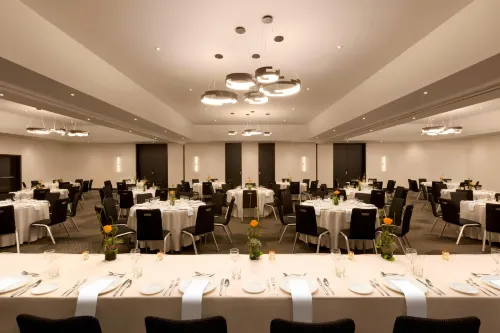 Hotel Pur, Quebec, a Tribute Portfolio Hotel Business Facilities Photos